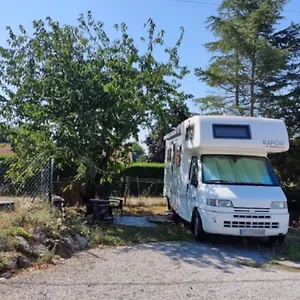 https://charmant-camping-car-a-la-campagne.midi-pyreneeshotels.com